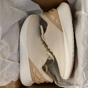 Women’s Kizik Athens Step-in Shoes Sz 9